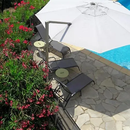 Bed & Breakfast Escandorgue 3*